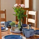 Nyaraló 4-bed House Sleeps 8 Groups & Work Penrith